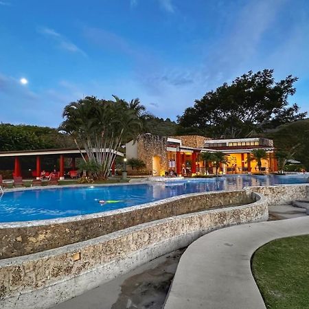 Cr Mariposa Rentals Comfortable Penthouse, Ac, Pool, Gym, Tennis Santa Ana  Dış mekan fotoğraf