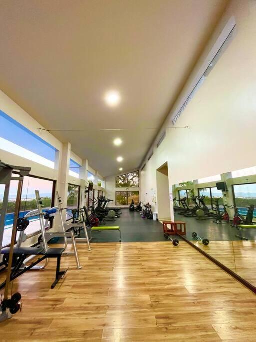 Cr Mariposa Rentals Comfortable Penthouse, Ac, Pool, Gym, Tennis Santa Ana  Dış mekan fotoğraf