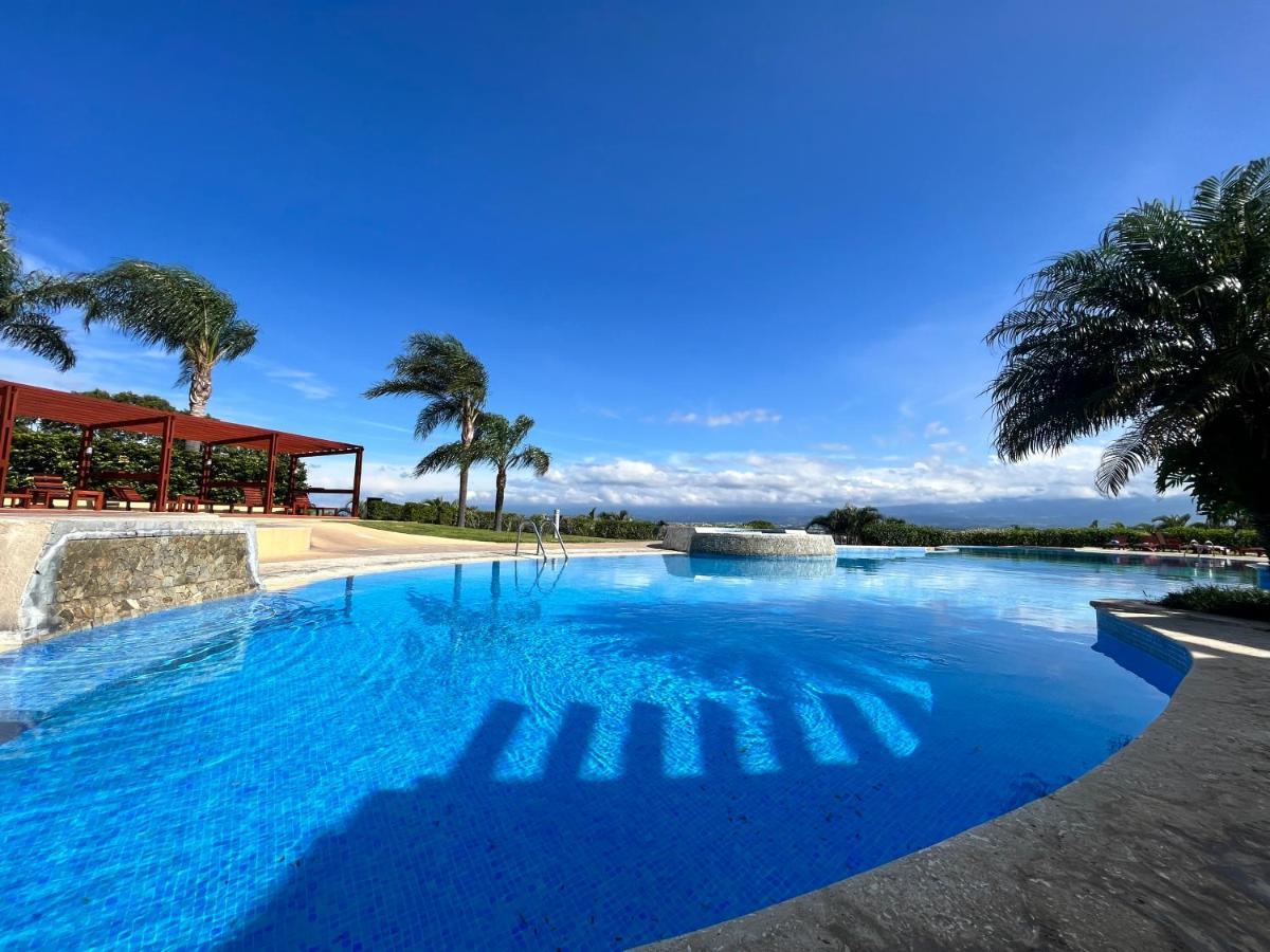 Cr Mariposa Rentals Comfortable Penthouse, Ac, Pool, Gym, Tennis Santa Ana  Dış mekan fotoğraf