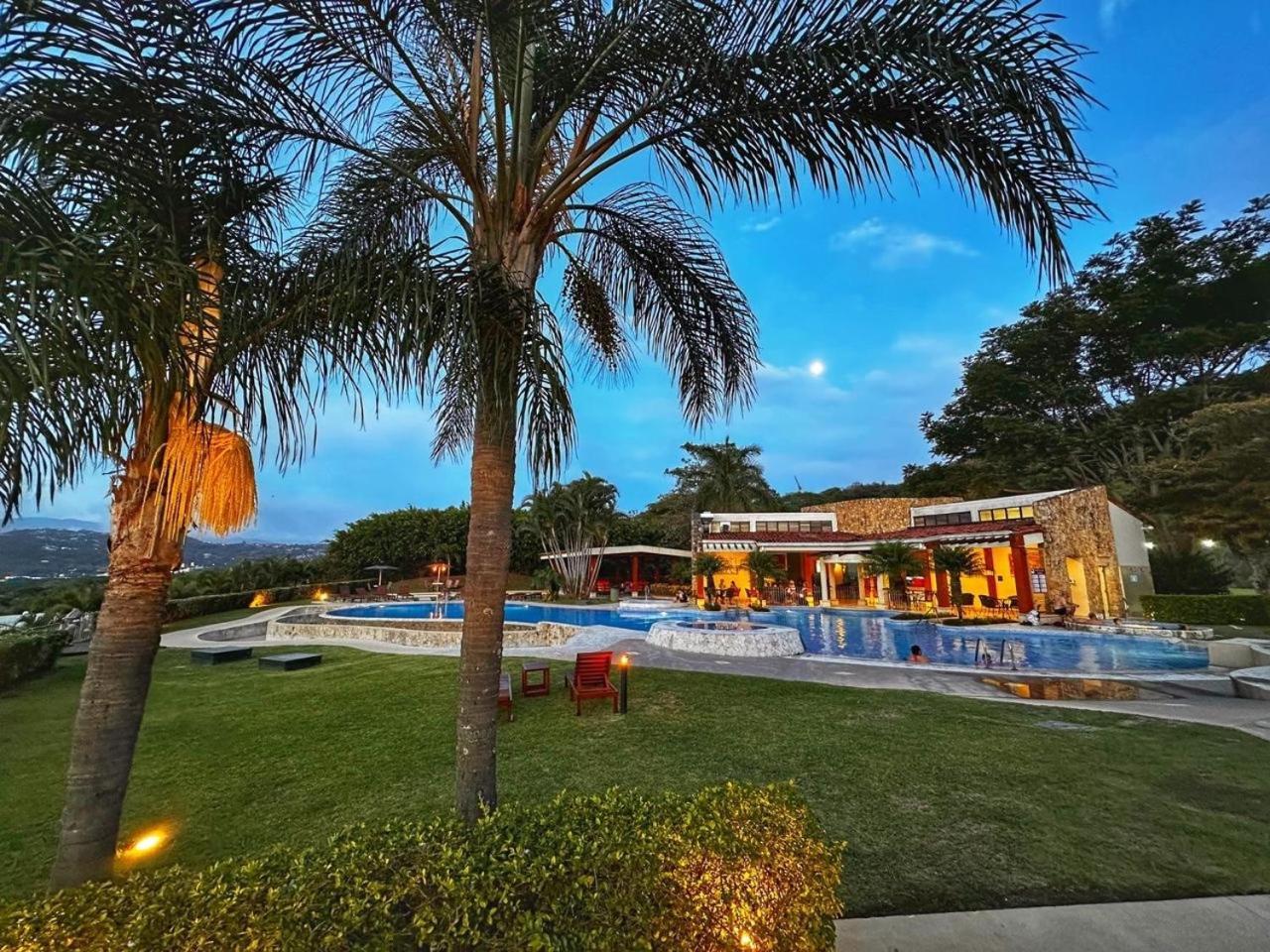 Cr Mariposa Rentals Comfortable Penthouse, Ac, Pool, Gym, Tennis Santa Ana  Dış mekan fotoğraf